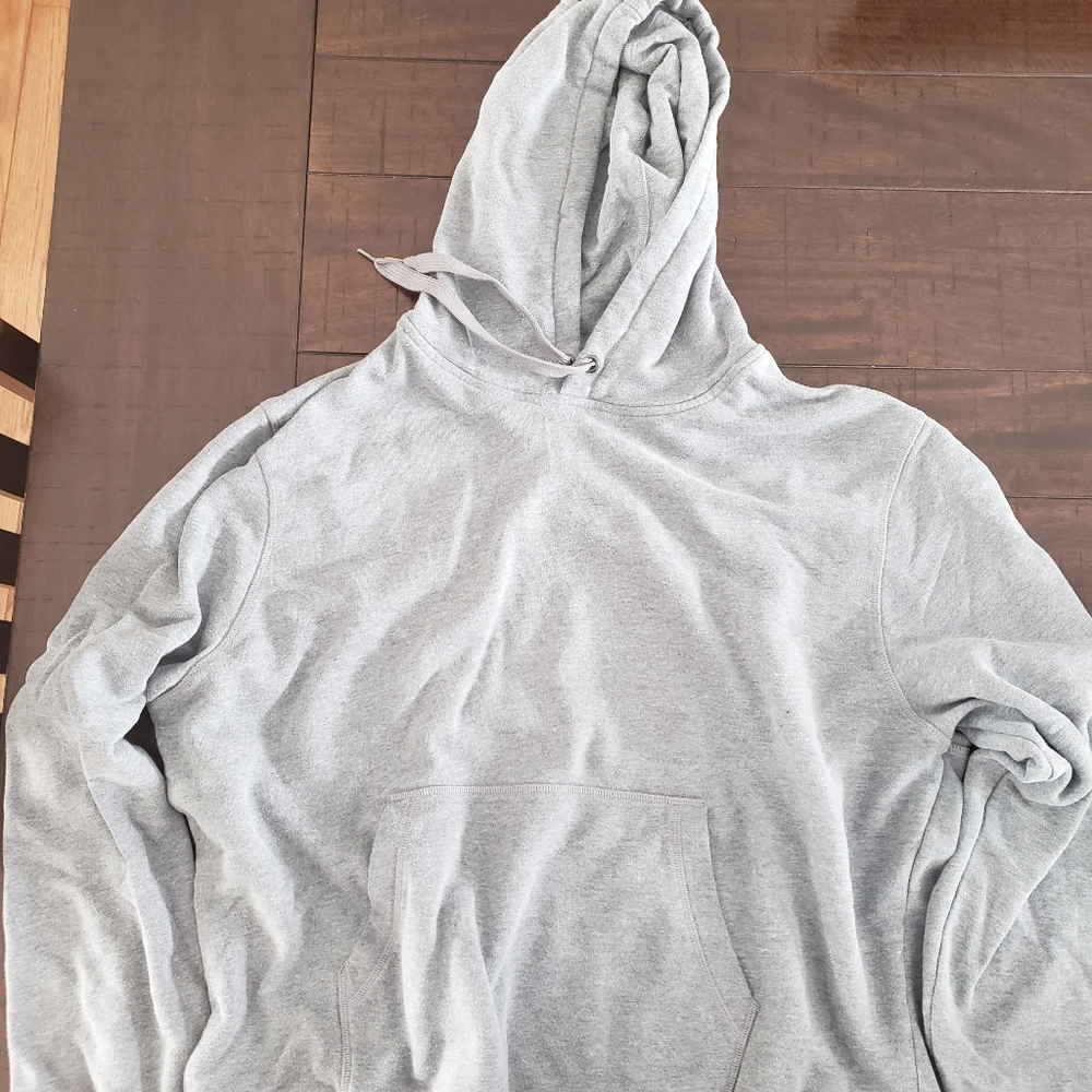 5 men's hoodies xl great condition
